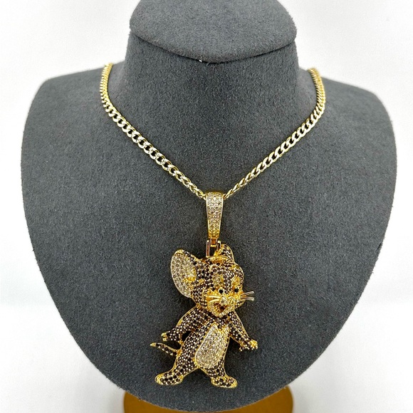 18K Gold Plated over 925 Sterling Silver Round Cut 3D Tom and Jerry Necklace - Picture 1 of 9